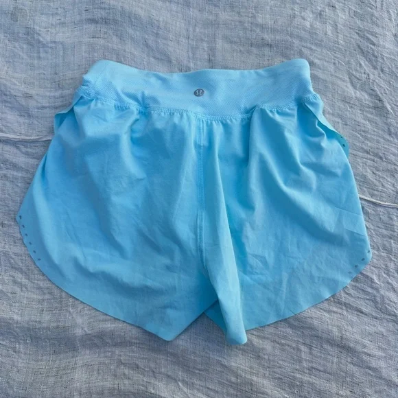 New Lululemon size 0 shorts - Picture 3 of 3